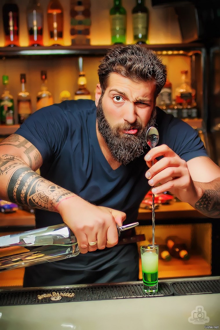 Мужчина в баре