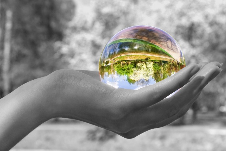 Творить мир