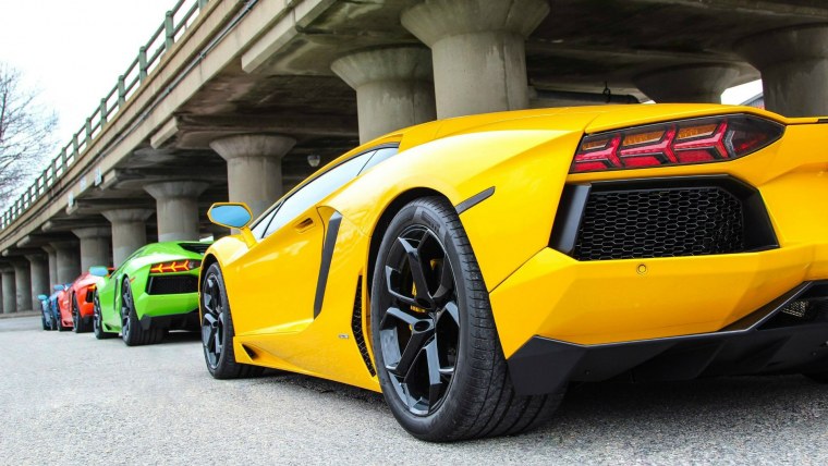Ламборджини Хуракан желтый