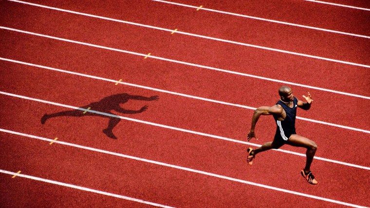 Легкая атлетика на белом фоне