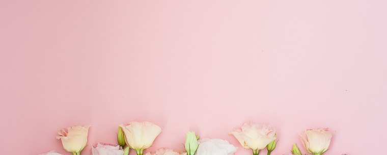 Пудровый розовый фон