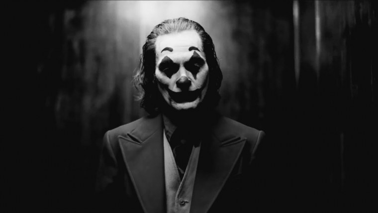 Джокер 2019 черно белый