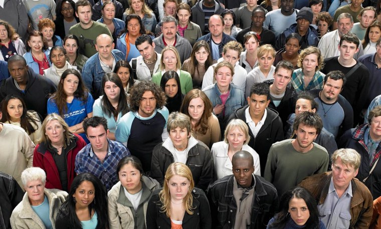 Много много людей