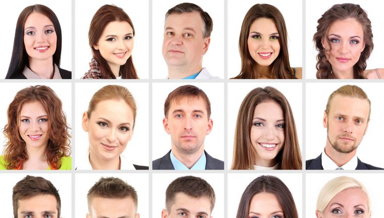 Много лиц людей