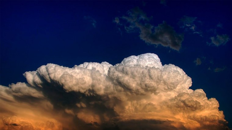 Кучевые грозовые облака