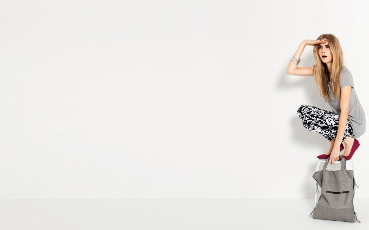 Стильная фотосессия на белом фоне