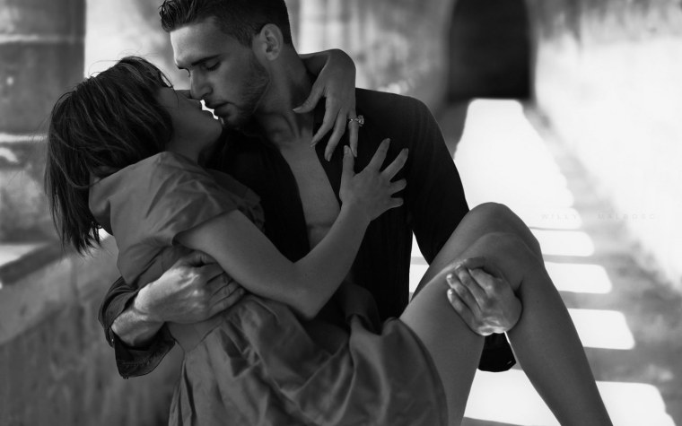 Страстные объятия