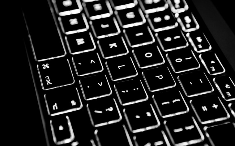 Клавиатура на столе