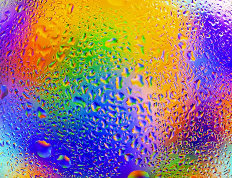 Цветной в воде