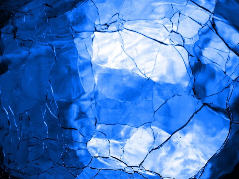 Синее витражное стекло