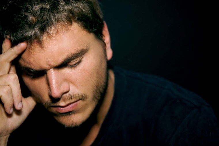 Задумчивый мужчина