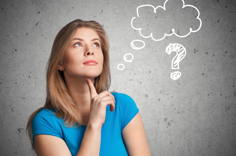 Девушка задумалась