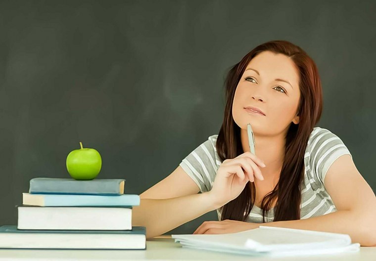 Задумчивый подросток