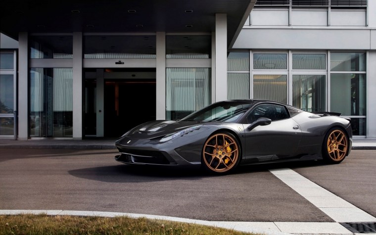 Черная Ferrari 458 speciale