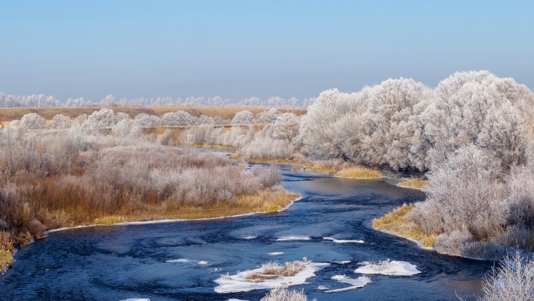 Природа осень иней река