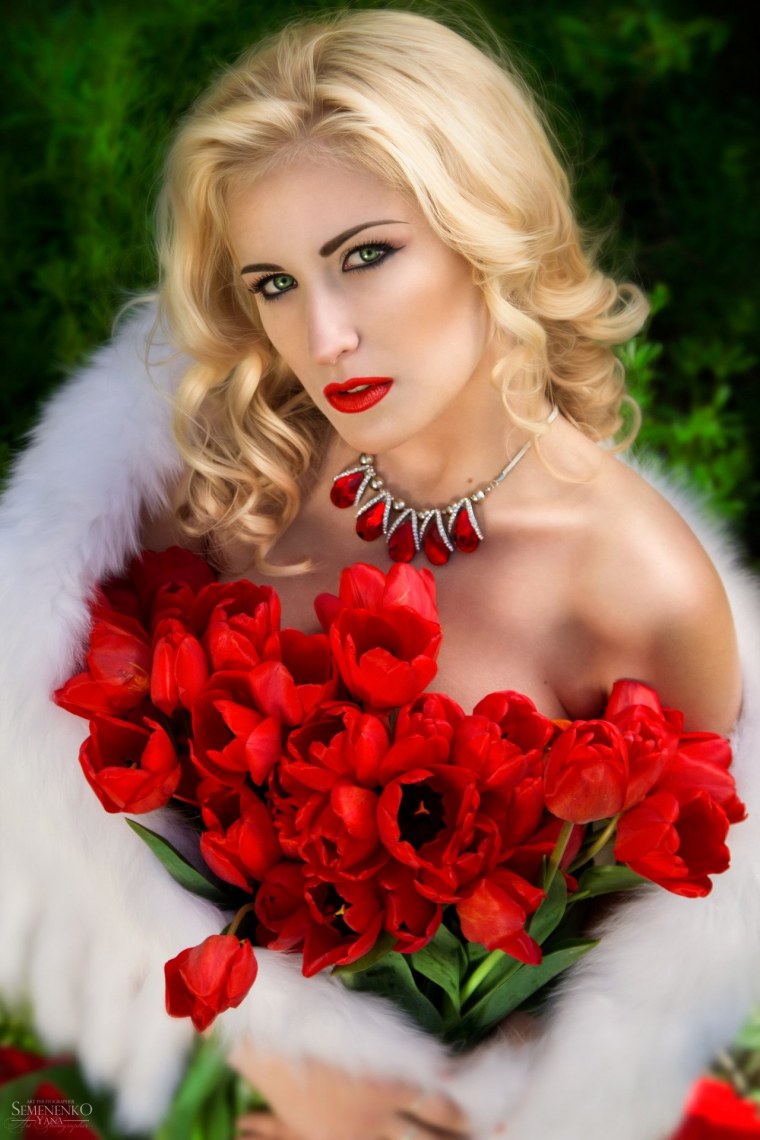 Роза Альварес модель