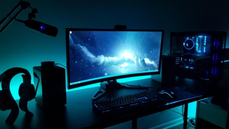 Комп в темноте