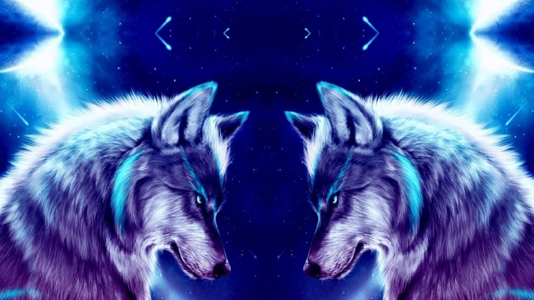 Волки на красивом фоне