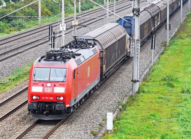 Локомотив Железнодорожный грузовой