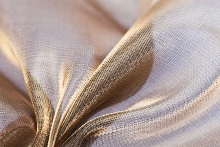 Прозрачная шелковая ткань