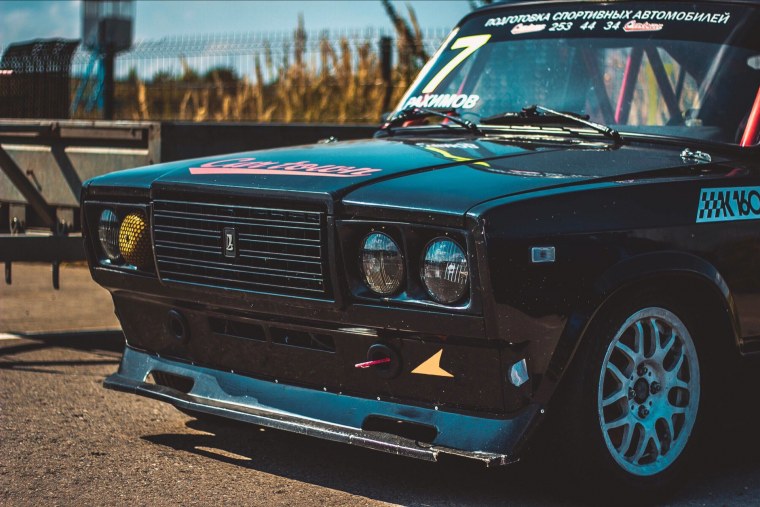 ВАЗ 2106 стенс бежевая