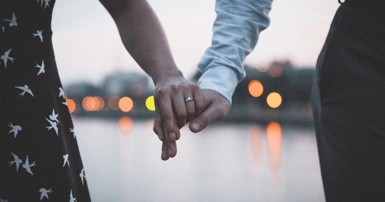 Пара за руки