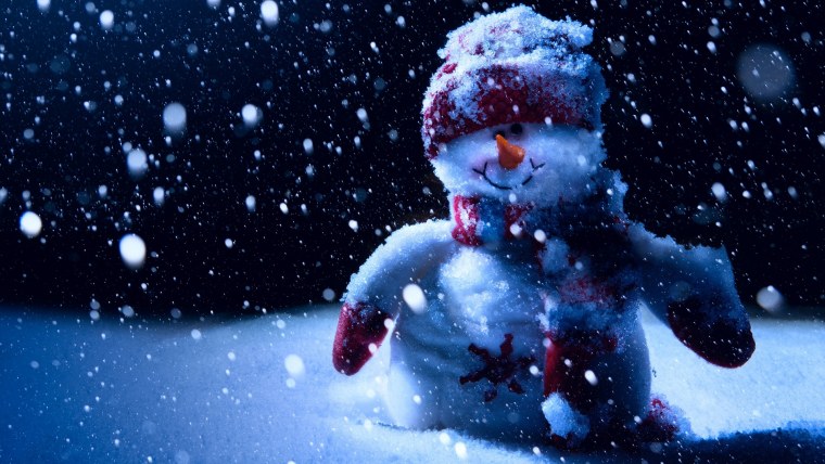 Новогодний снег.