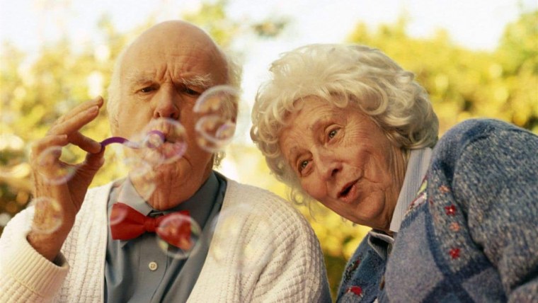 Грустная женщина в возрасте