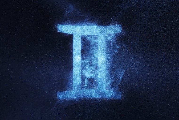 Знаки зодиака на черном фоне