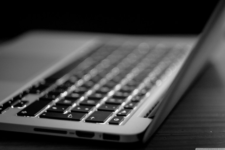 Ноутбук черно белый