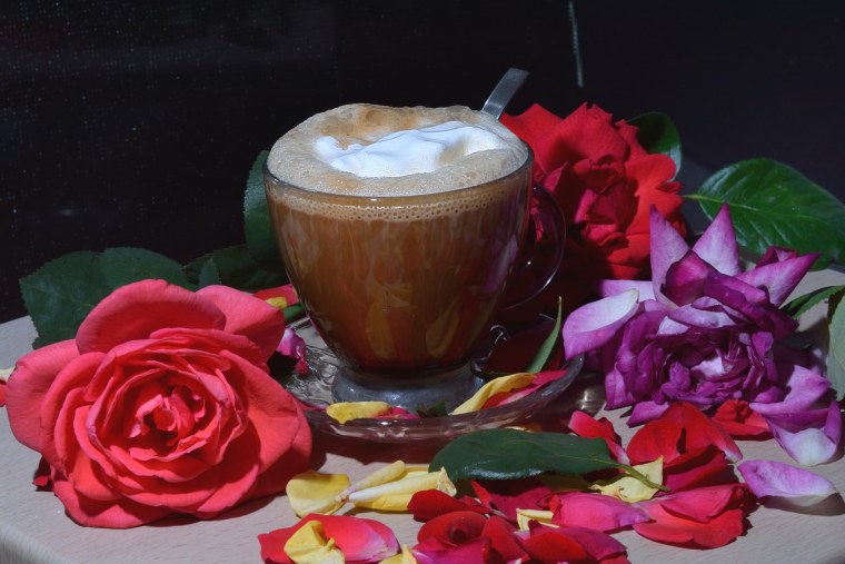 Кофе и роза