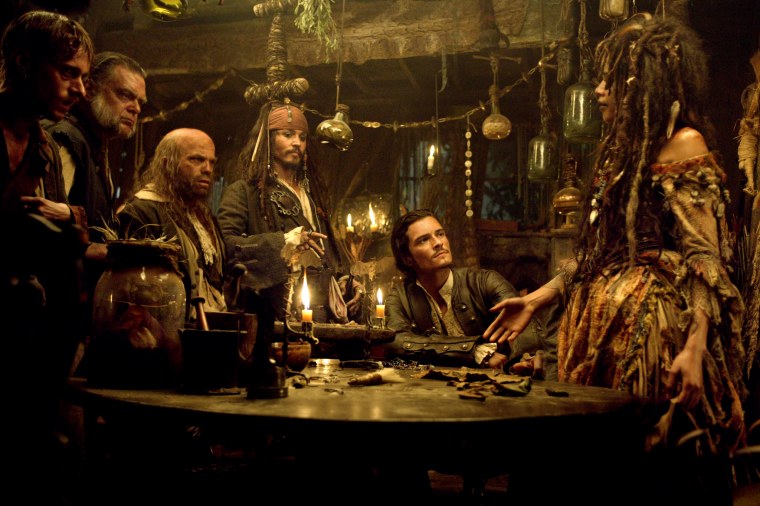 Пираты Карибского моря сундук мертвеца Кадр