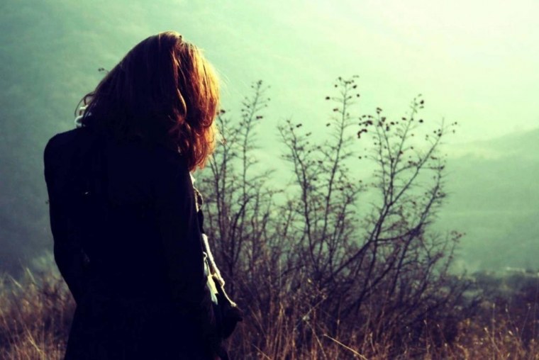 Аниме девушка со спины