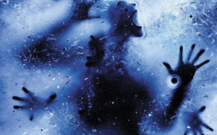 Силует человека просящмй о.помощи.