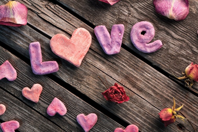 Коричневые и бежевые сердечки