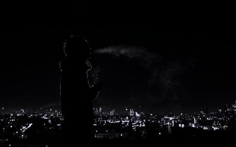 Темный силуэт