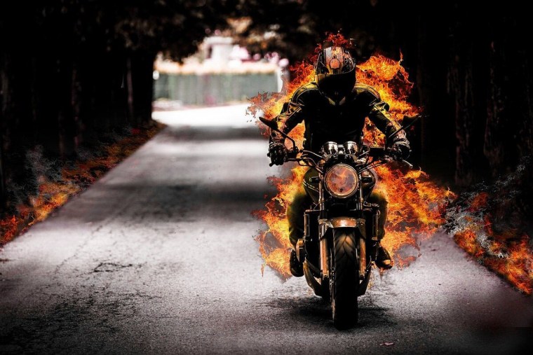 Мотоцикл призрачного гонщика