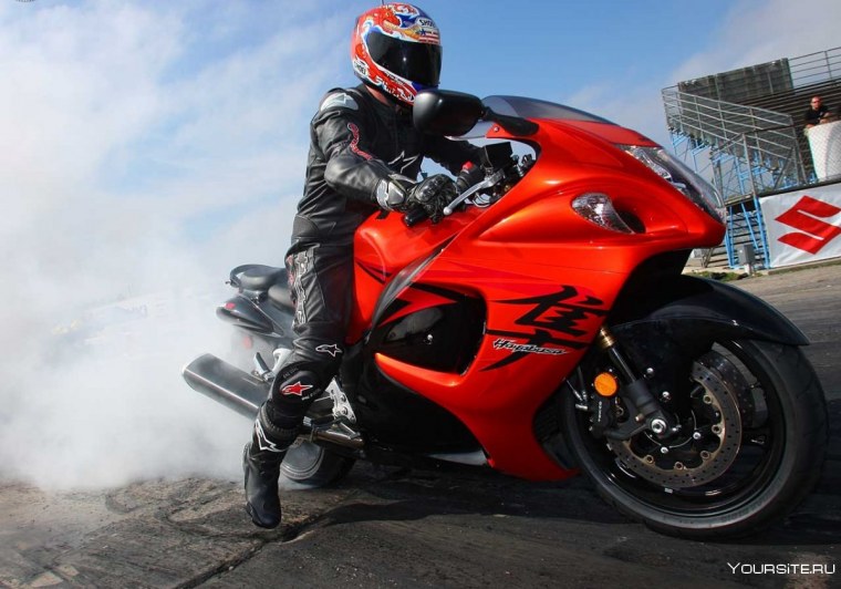 Сузуки Хаябуса байкер