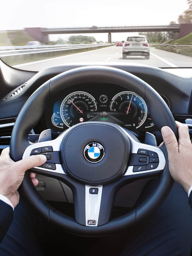 BMW x5 вид с водительского