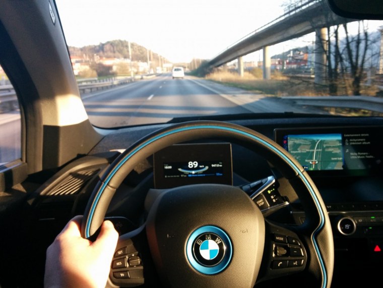 Панель BMW i3