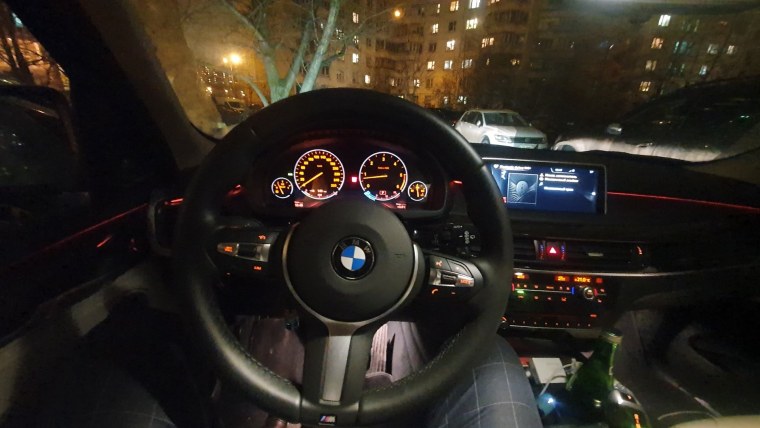 BMW x5 вид с водительского