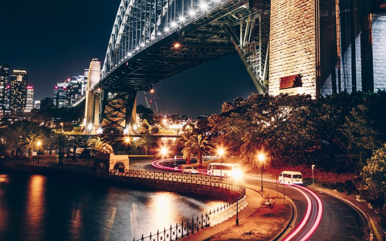 Ночной город мост