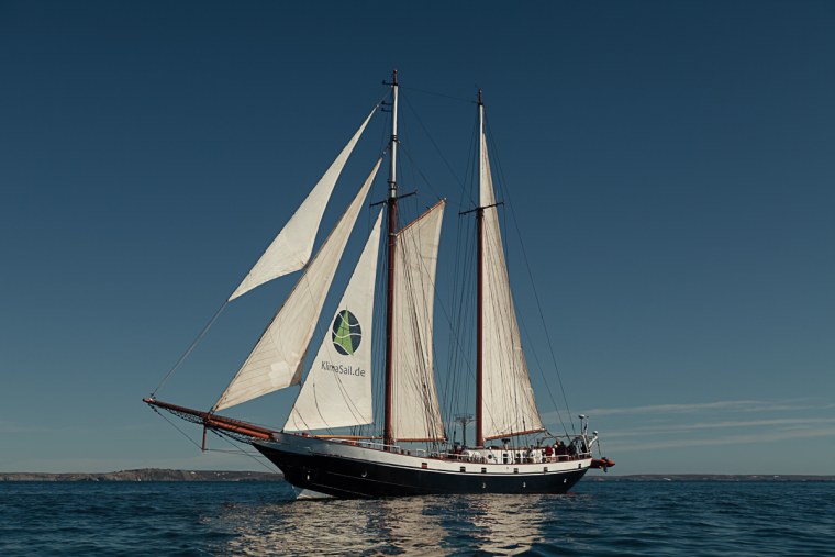 Яхта Амазон парусная