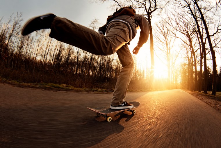 Парень на скейтборде