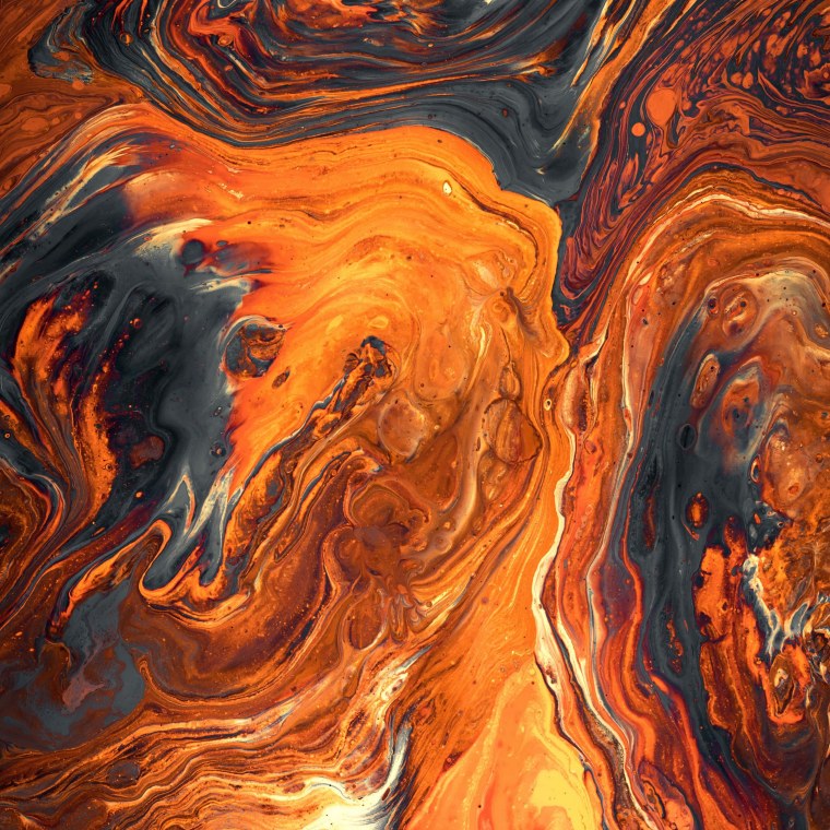 Оранжевый с разводами