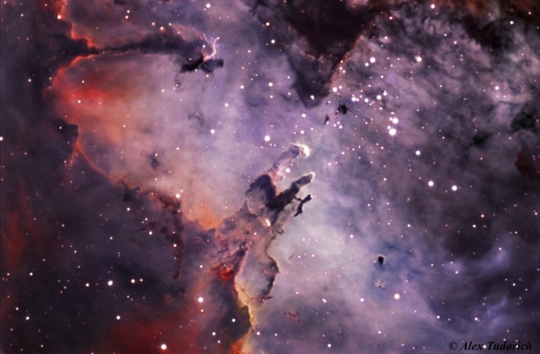 Столпы творения в туманности орла