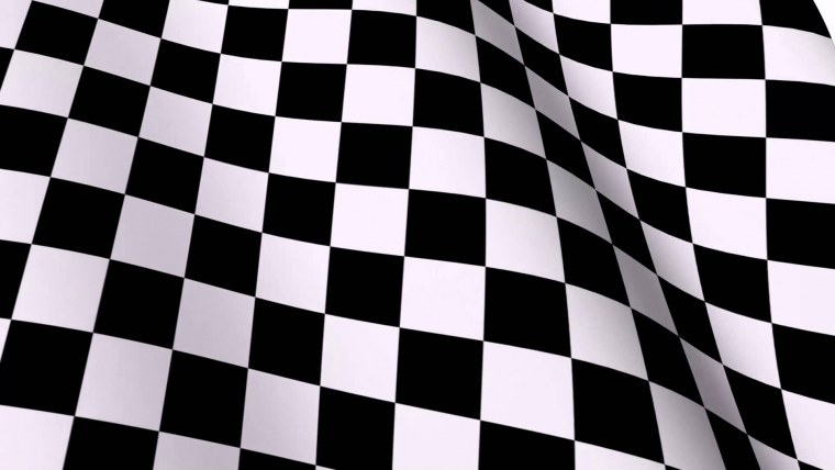 Шахматные фигуры на темном фоне