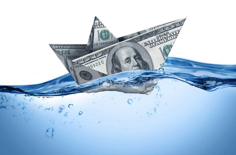 Деньги плывут