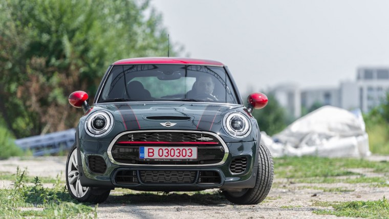 Mini Cooper белый