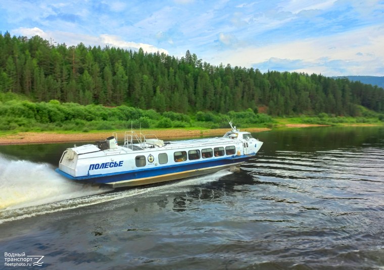 Михаил Светлов теплоход река Лена